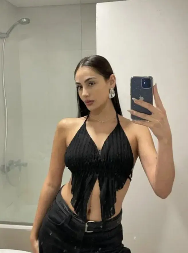 0iikossm (18) female from GB - sexting partner