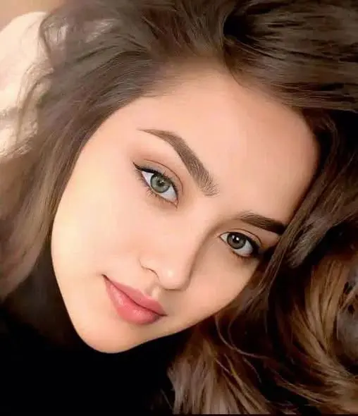 4bffi9iln6 (18) female from AE - sexting partner