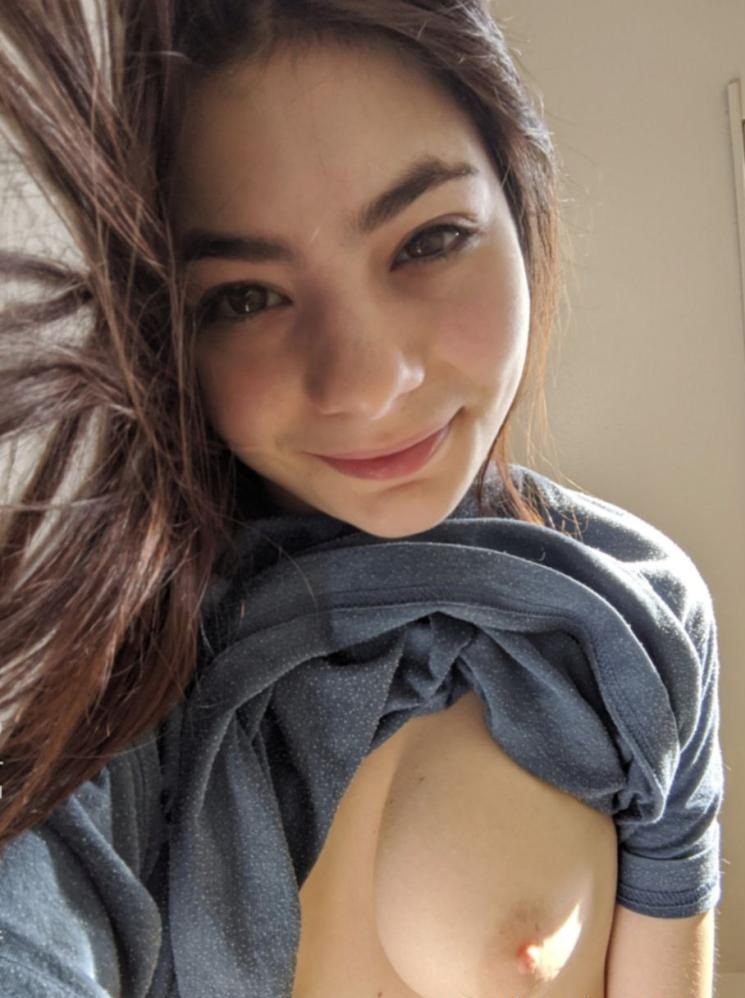 Ainsleyyqwpt978 from ES