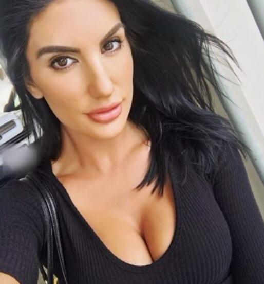 Alexandra_Hudson273 from US