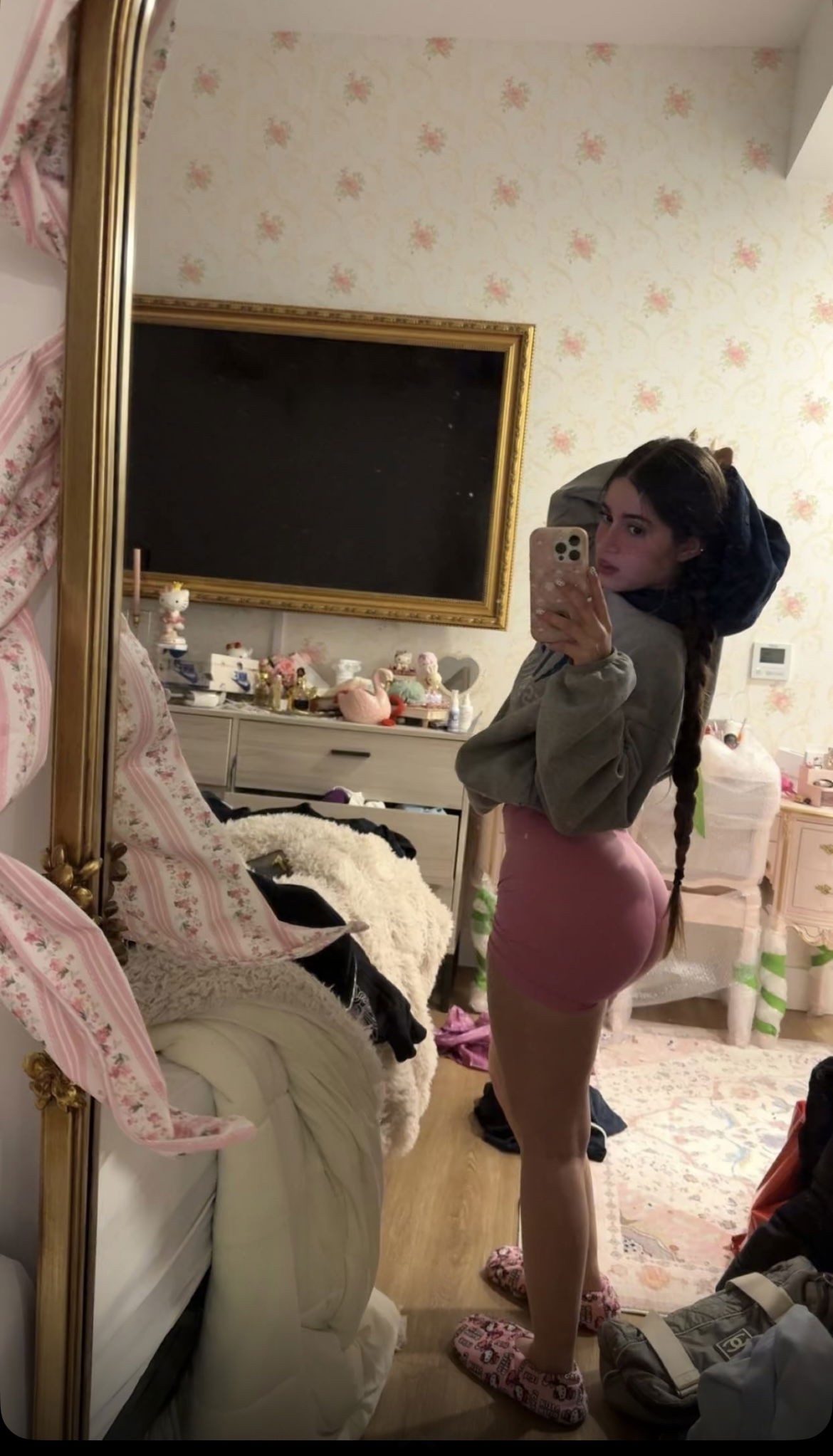 Alexbaby73862990 from US