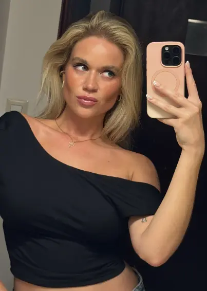 Alice2655666 from US