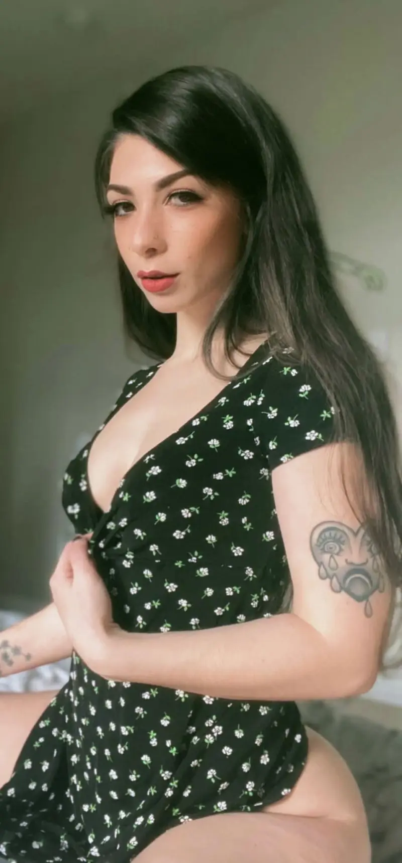 Ally_walker (18) female from US - sexting partner