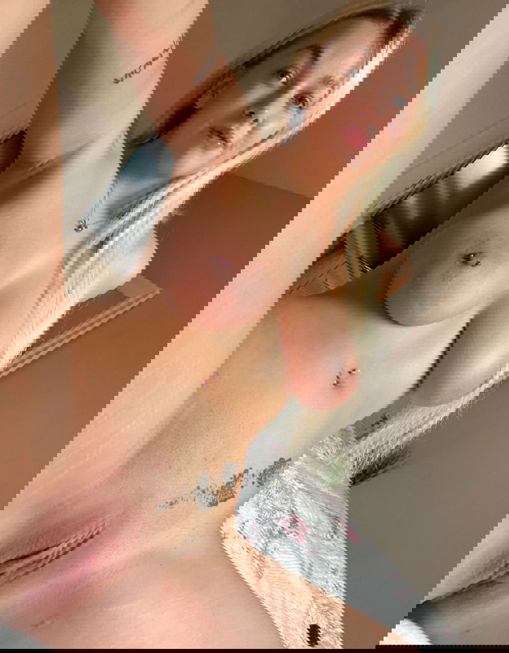 AmeliaAnderson from AU