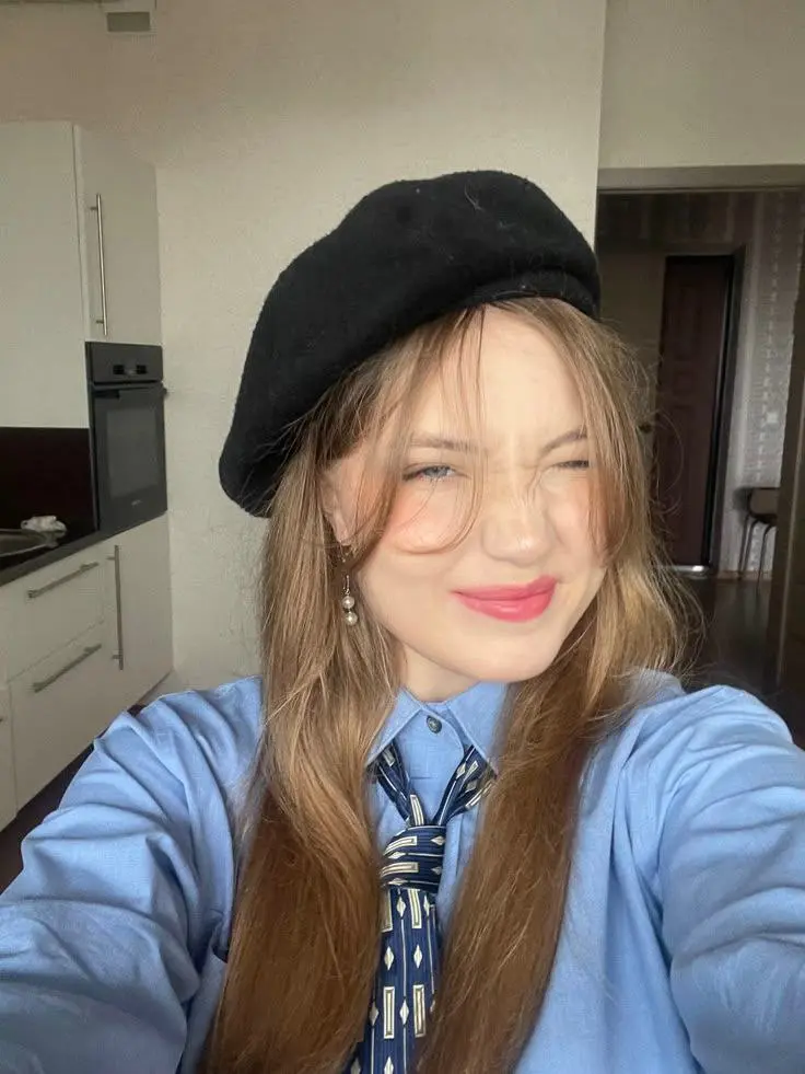 Arabella27885 from GB