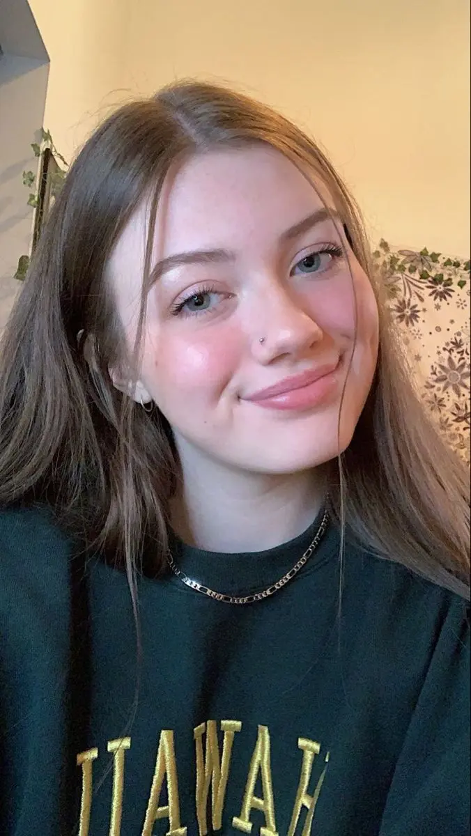 Ariella27885 from CZ