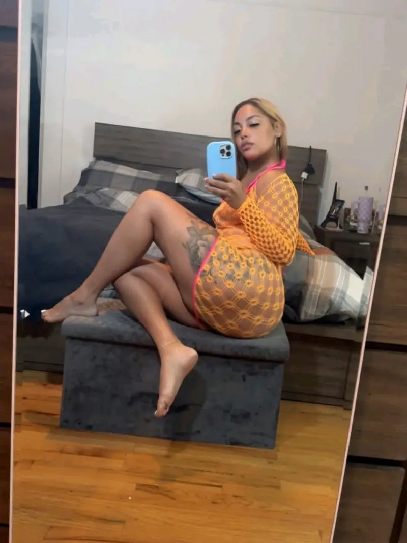 Arryy (27) female from US - sexting partner