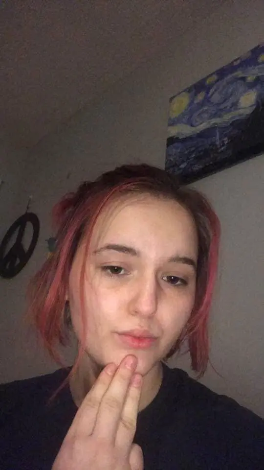 Cherry773 (20) female from DE - sexting partner