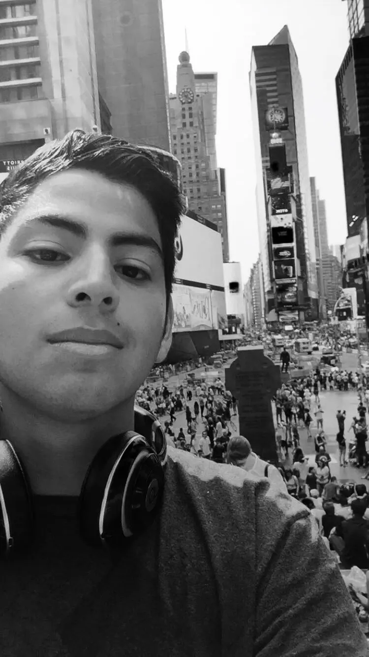 Danielsilver01 (26) male from US - sexting partner