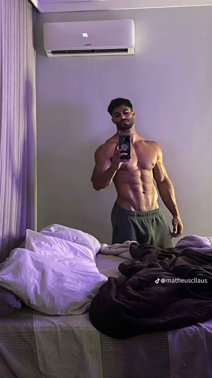 DarkRod7 (18) male from IN - sexting partner