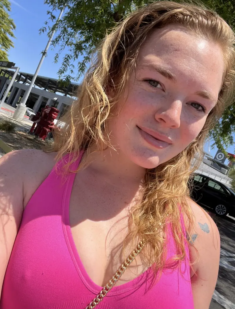 Dianna545 (23) female from US - sexting partner