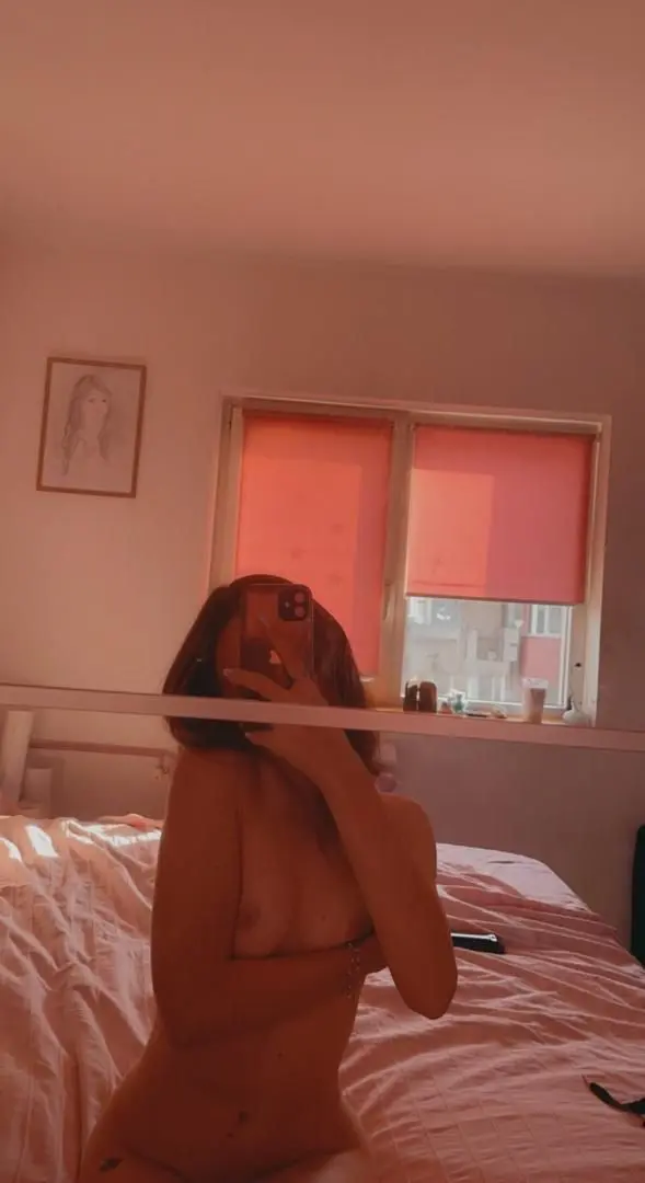 Diannarose13 (20) female from PL - sexting partner