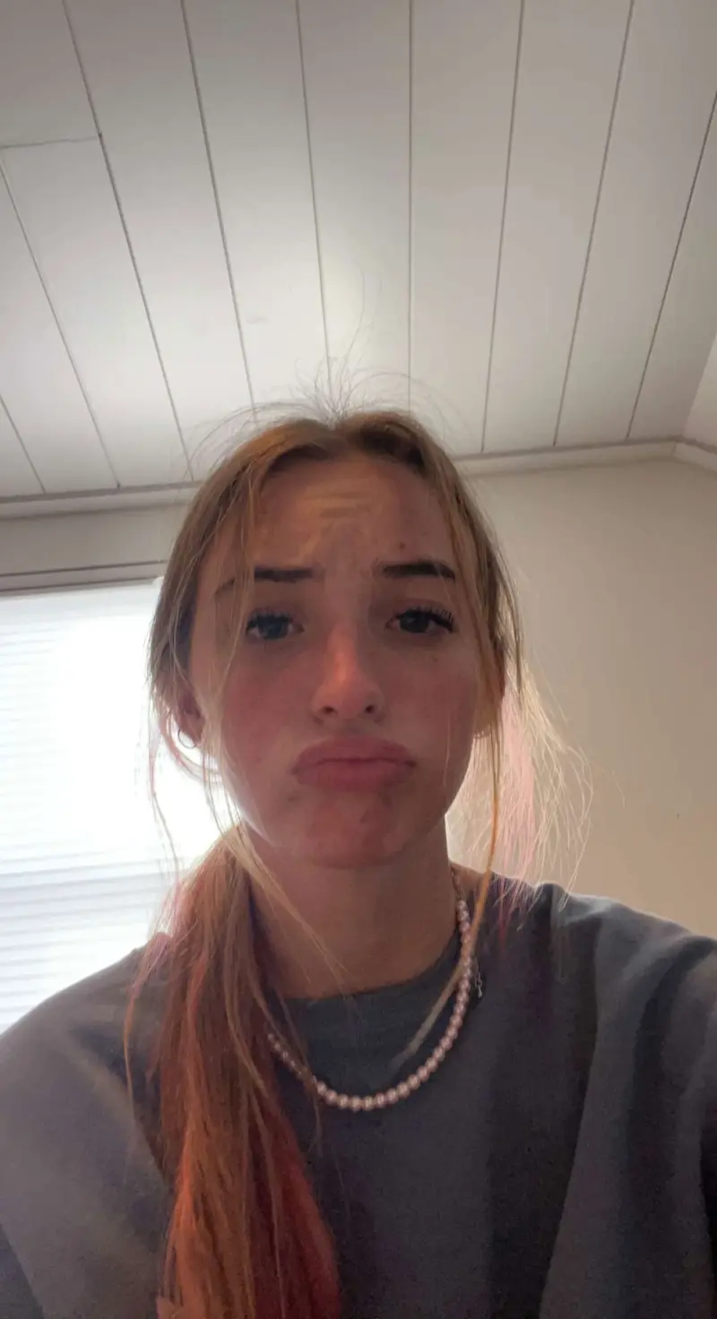 Ellebrooke651 (24) female from SG - sexting partner