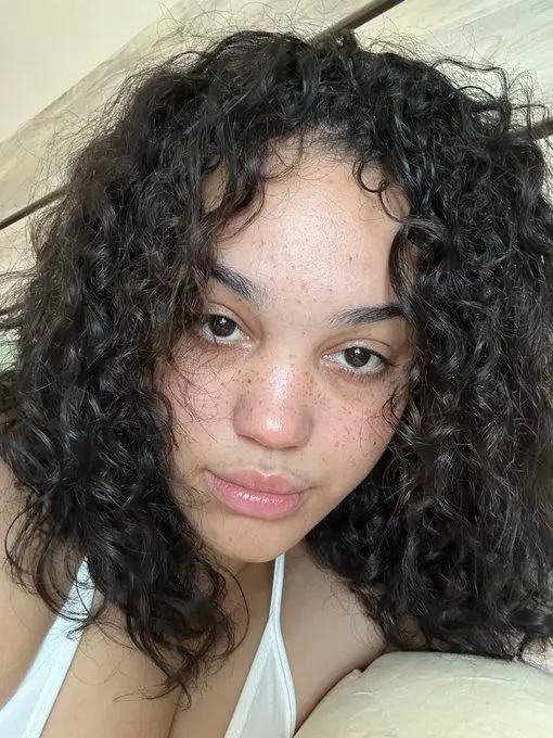 Fun0099 (18) female from US - sexting partner