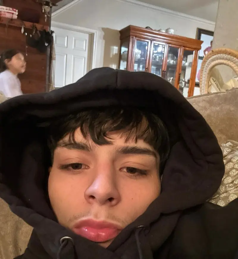 Fungus (18) male from US - sexting partner