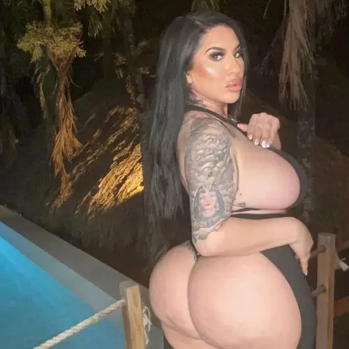 Gabrielaros26 (18) female from US - sexting partner