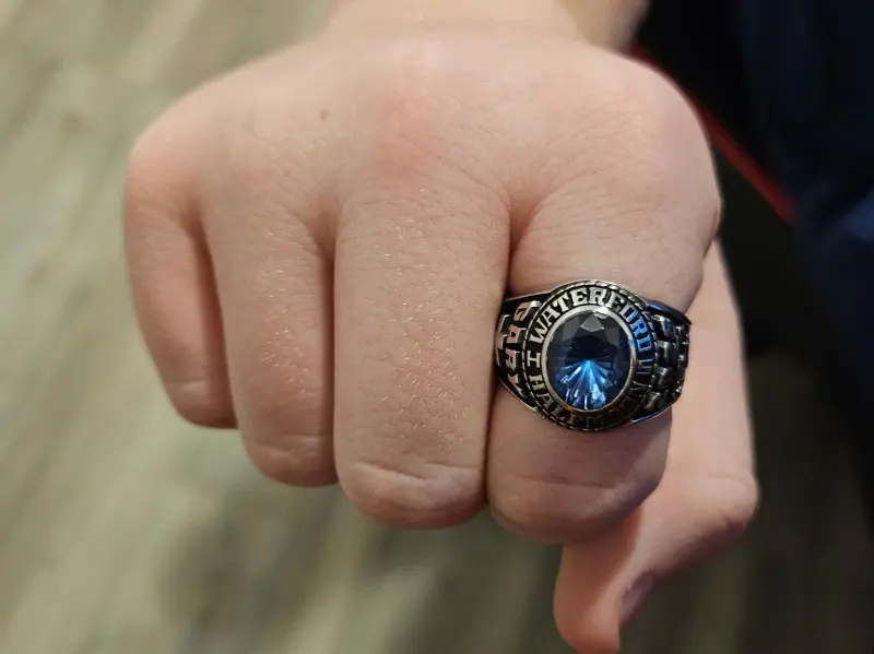 Gmoney6969 (18) male from US - sexting partner