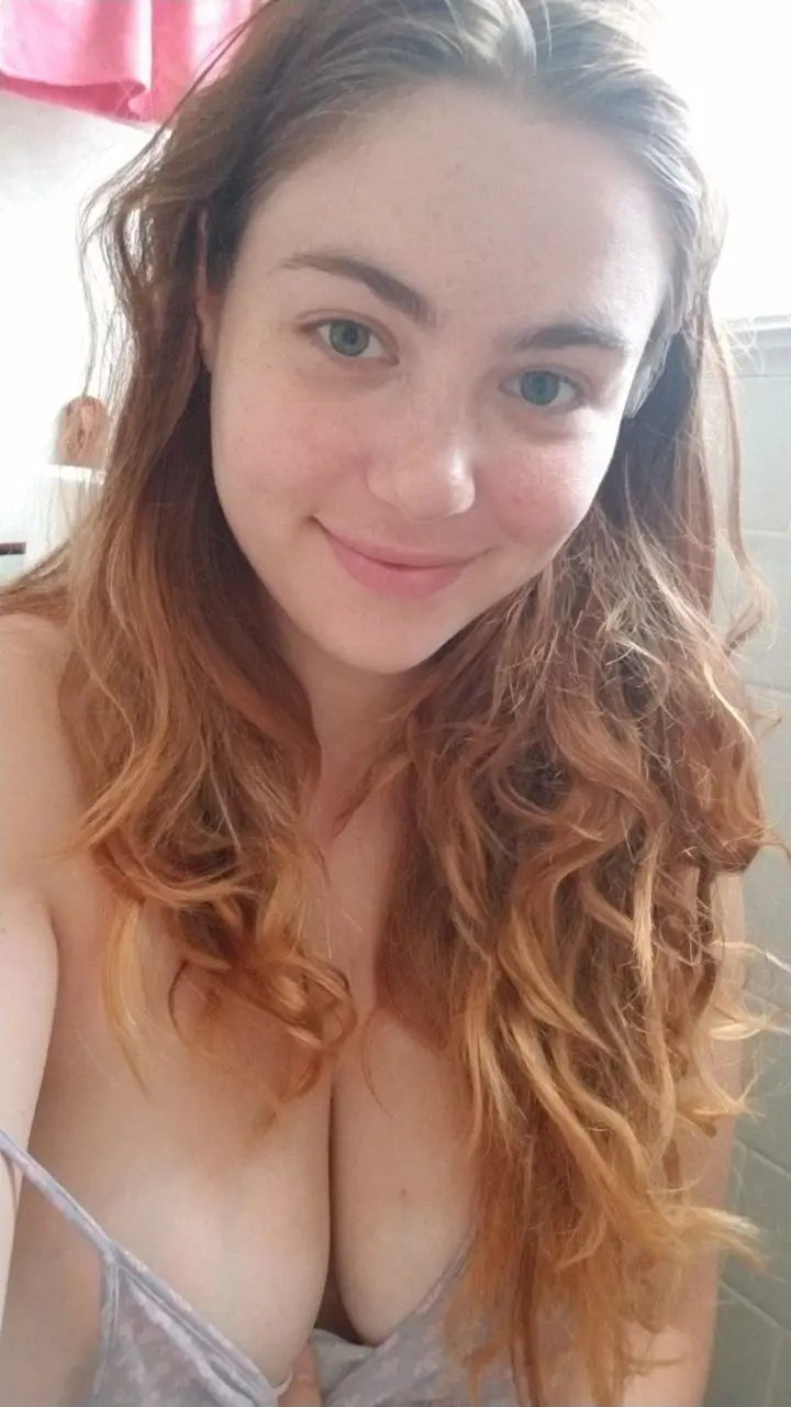 Jessica738 (24) female from US - sexting partner