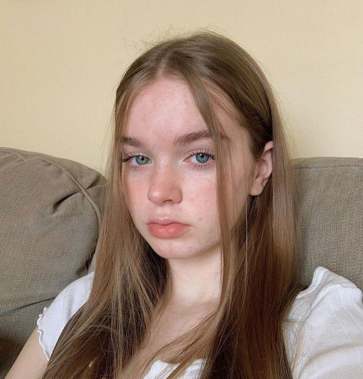 Kaylani22222 from GB