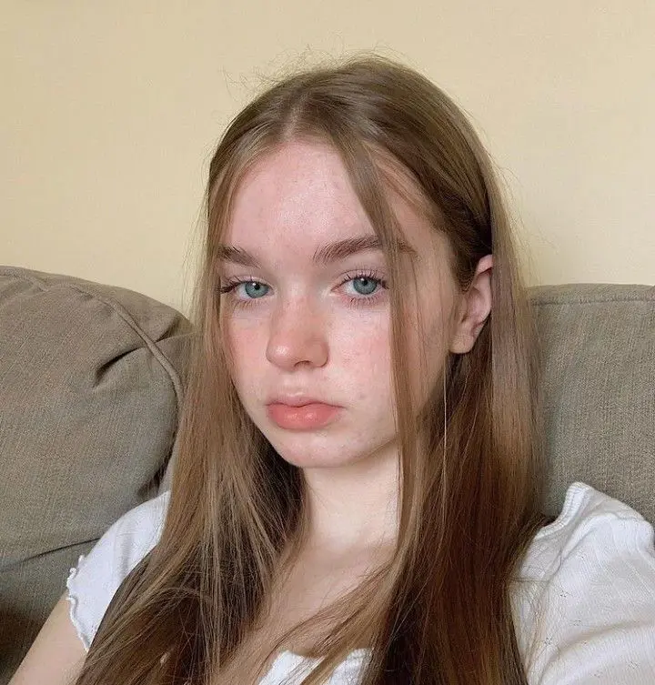 Kaylani22222 from GB