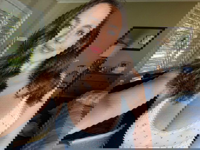 Lovelly_mia4727 from CA