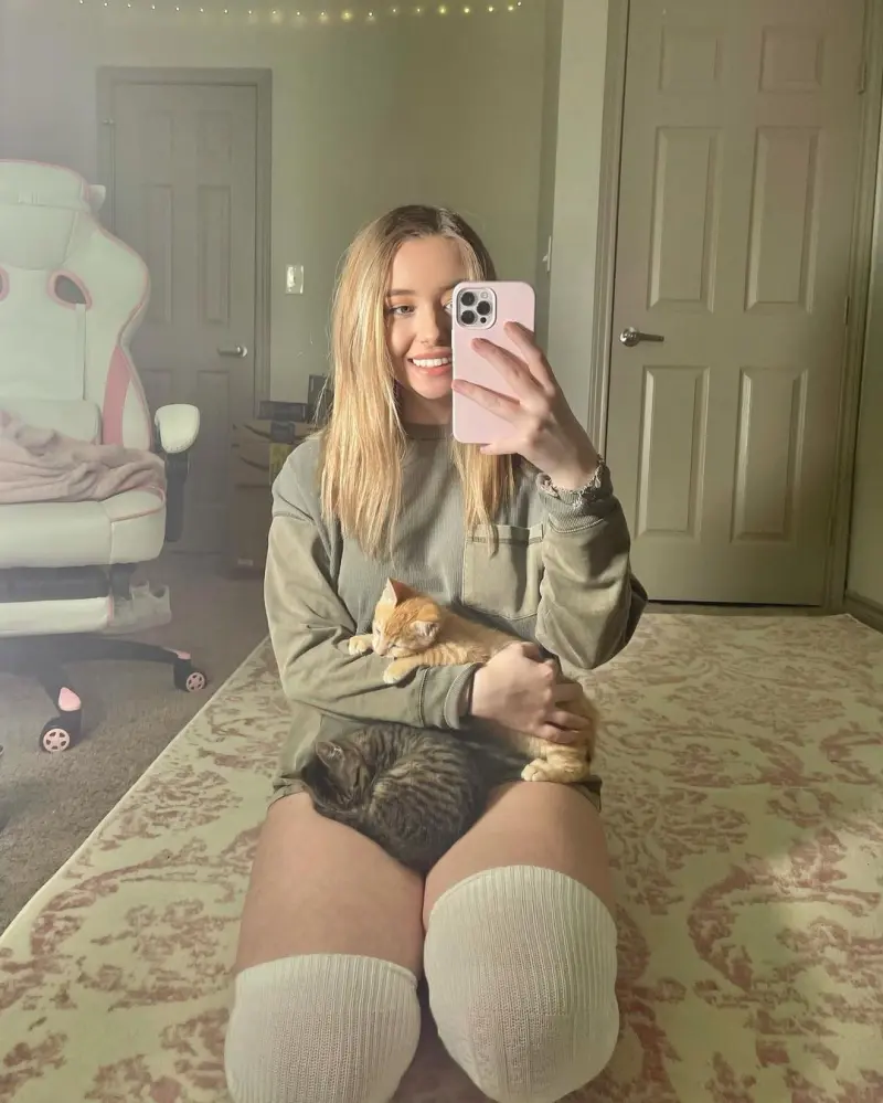 Mariya_ross (18) female from US - sexting partner