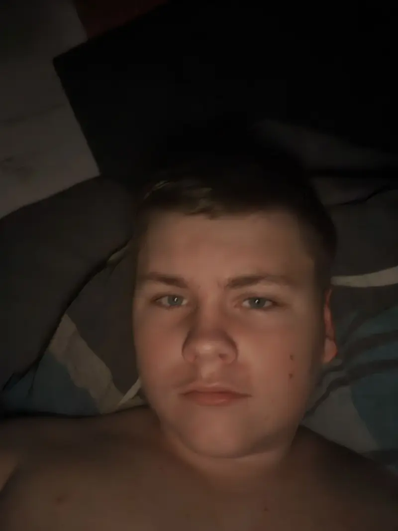 Maximilian (18) male from DE - sexting partner