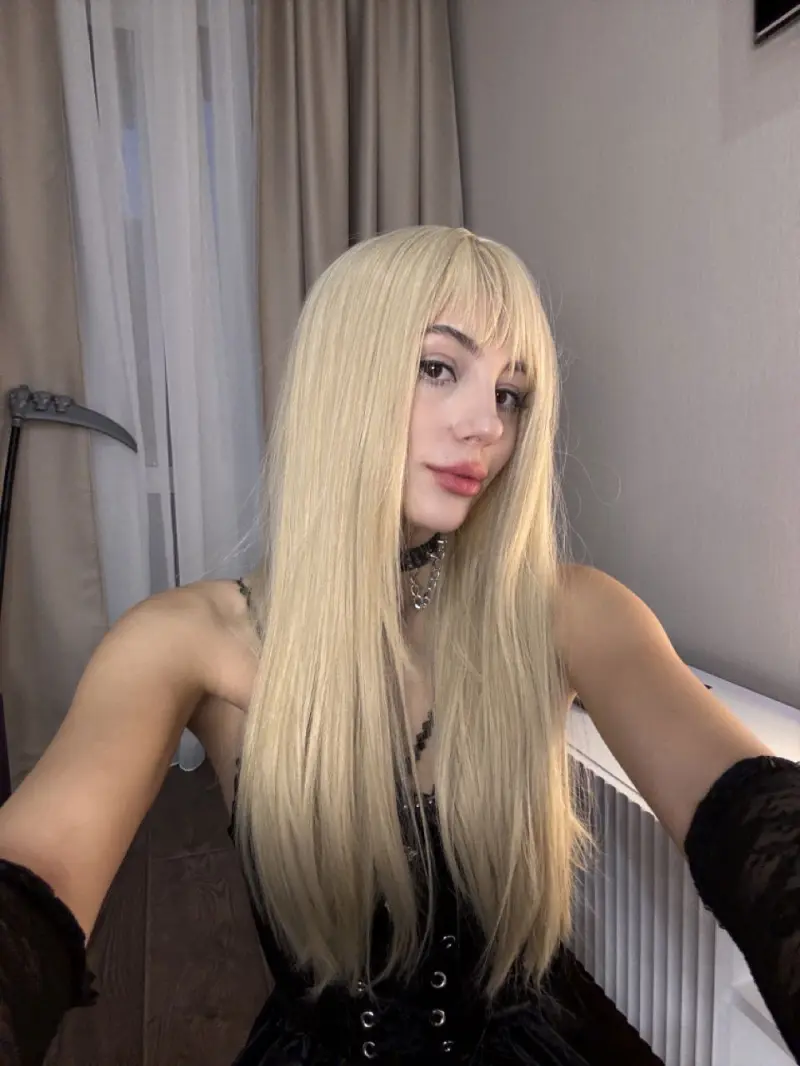 Meera_2652 (21) female from US - sexting partner