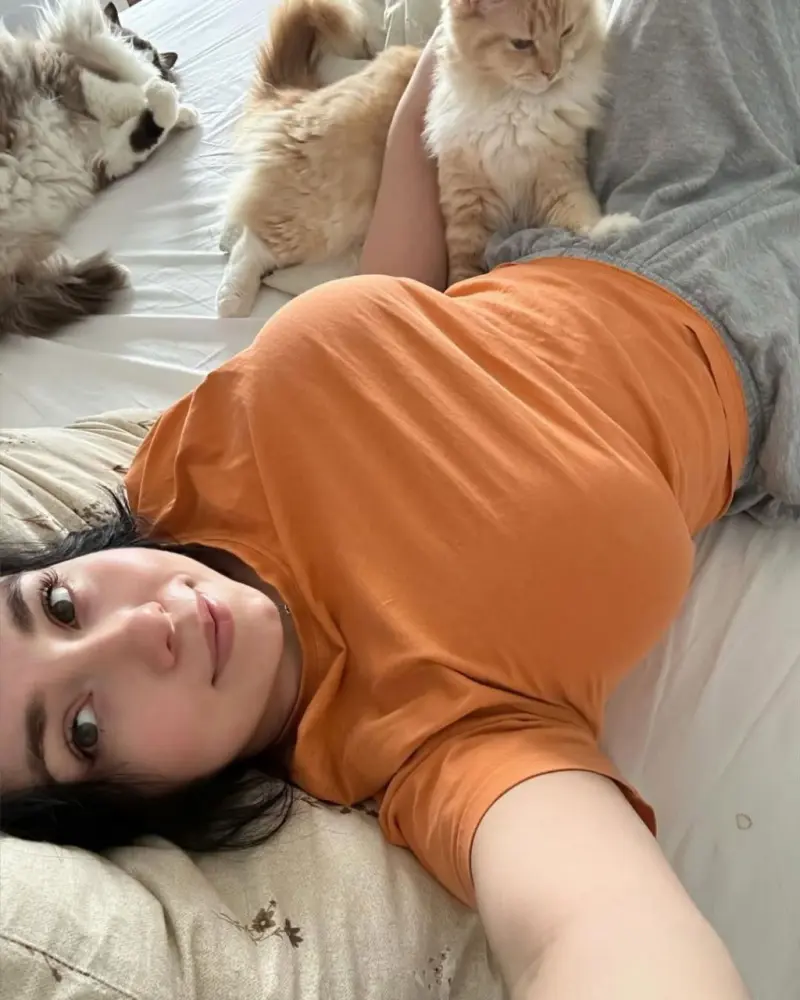 Nancy37009x (18) female from US - sexting partner