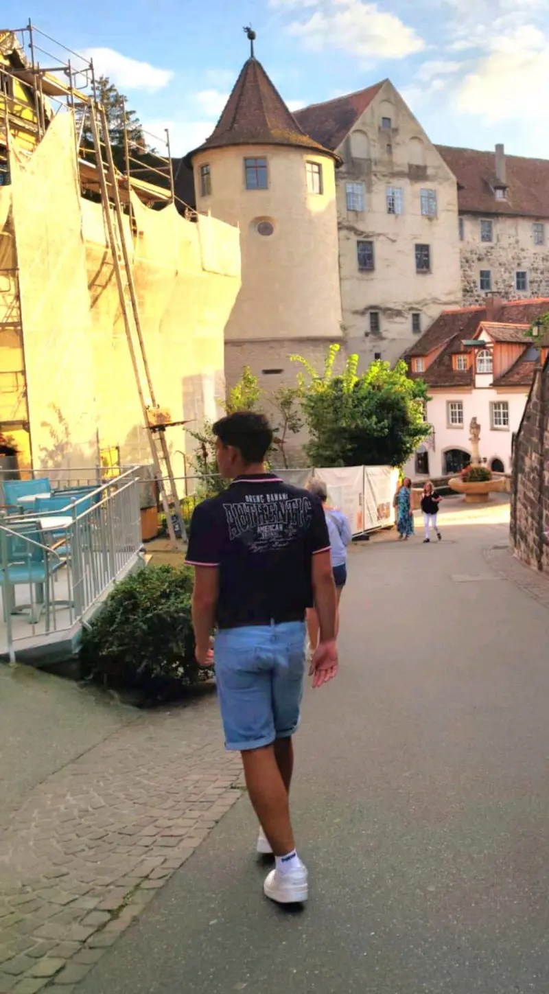 Nino (18) male from DE - sexting partner