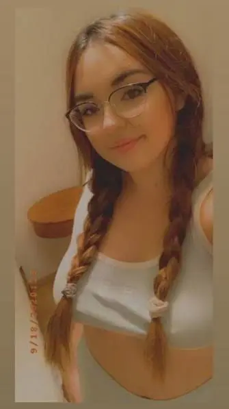 Princess6466 (20) female from CZ - sexting partner