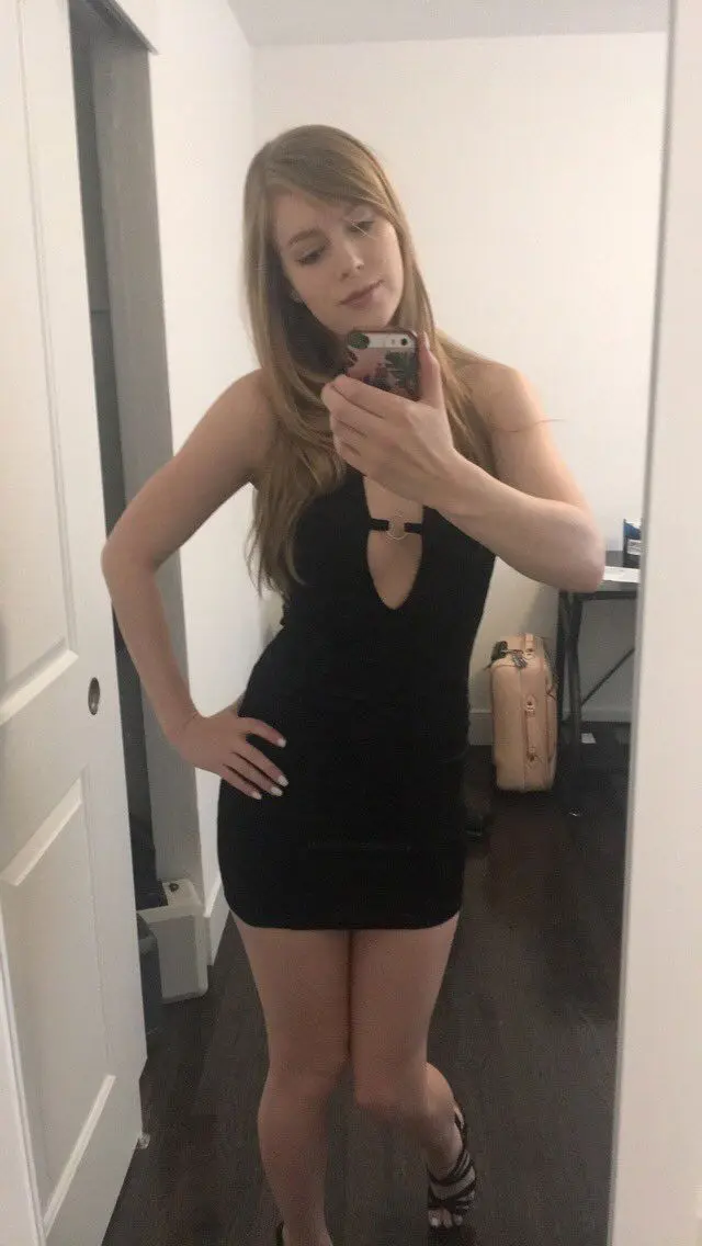 Princess_evely1111 (20) female from AU - sexting partner