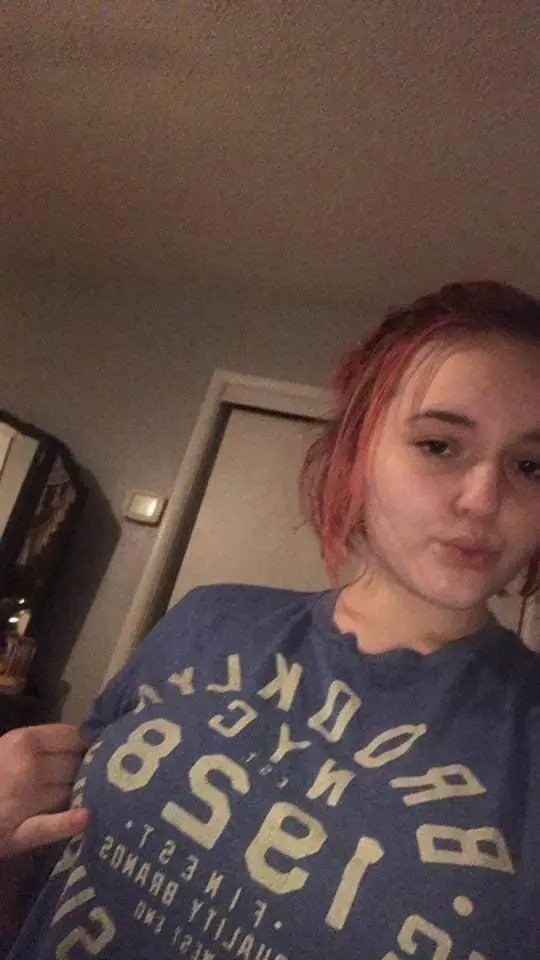 Raddie (20) female from ES - sexting partner