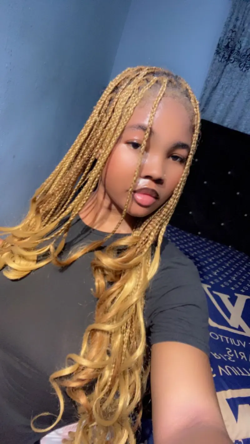 Rare1545 (25) female from GB - sexting partner