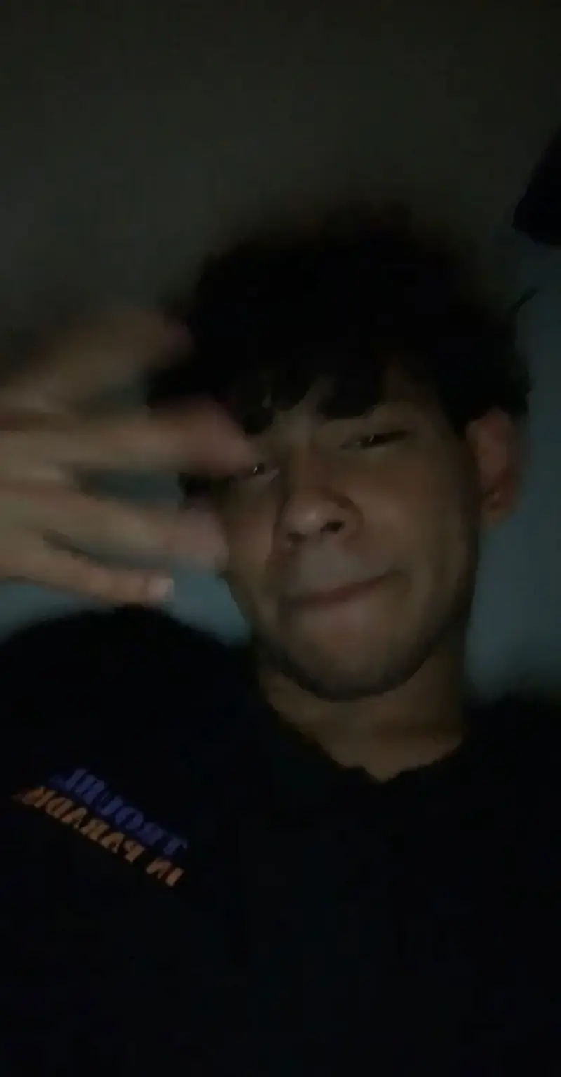 SOLI (18) male from CA - sexting partner