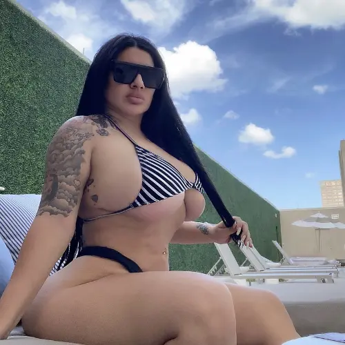 Samanthamol26 from US