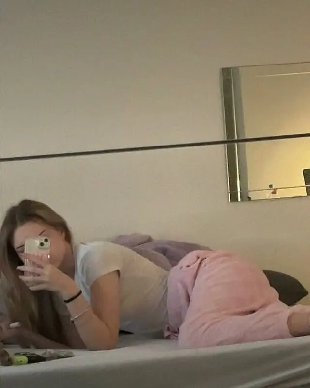 SandraLawson00 from GB