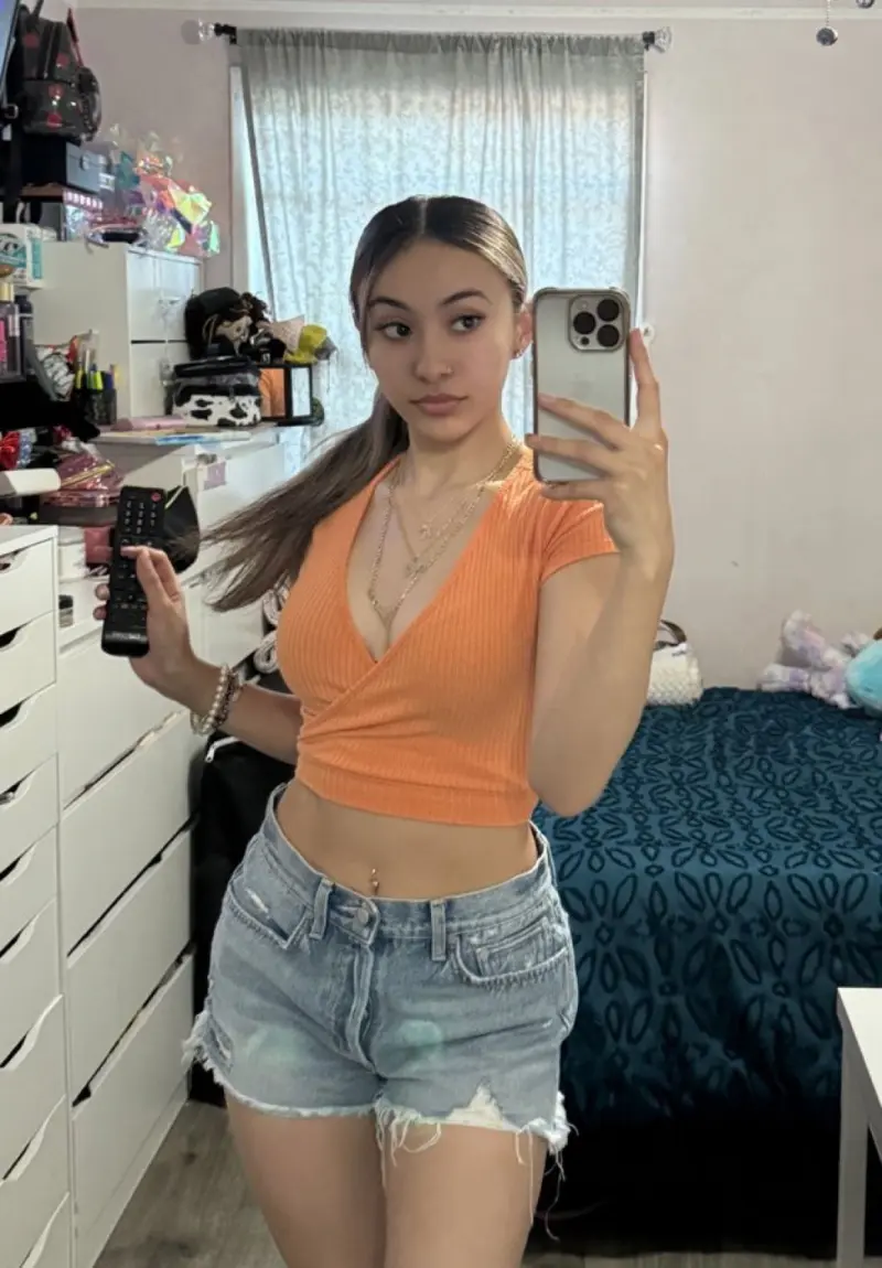 Sharon9988888 from US