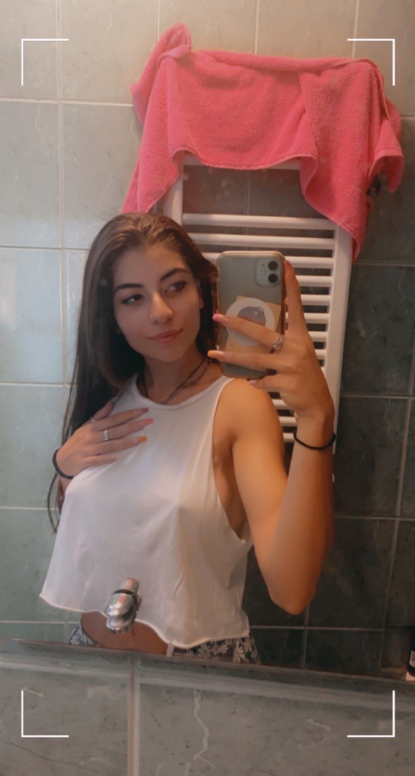 Snapgirl72729 from GB