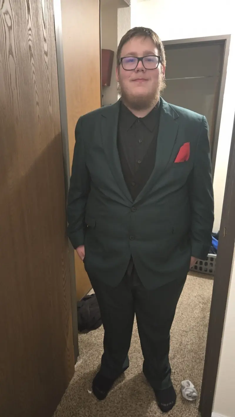 Tbirr816 (18) male from US - sexting partner