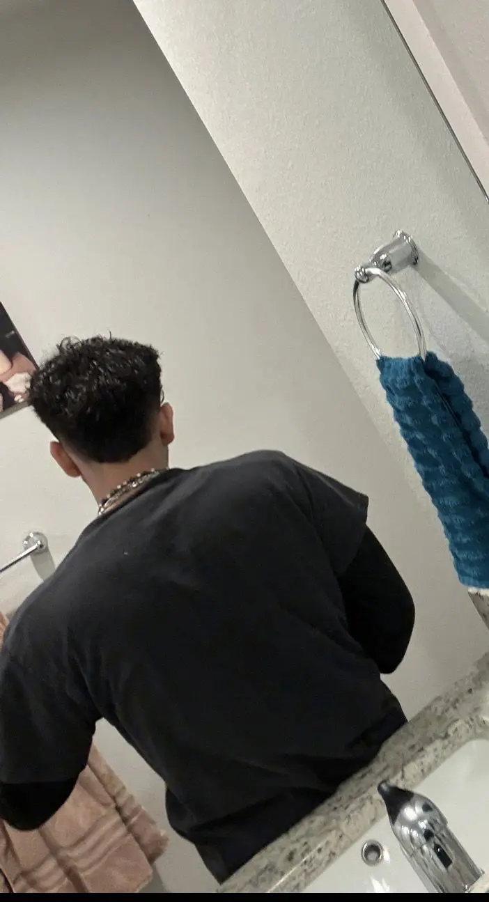 TextE (18) male from AU - sexting partner