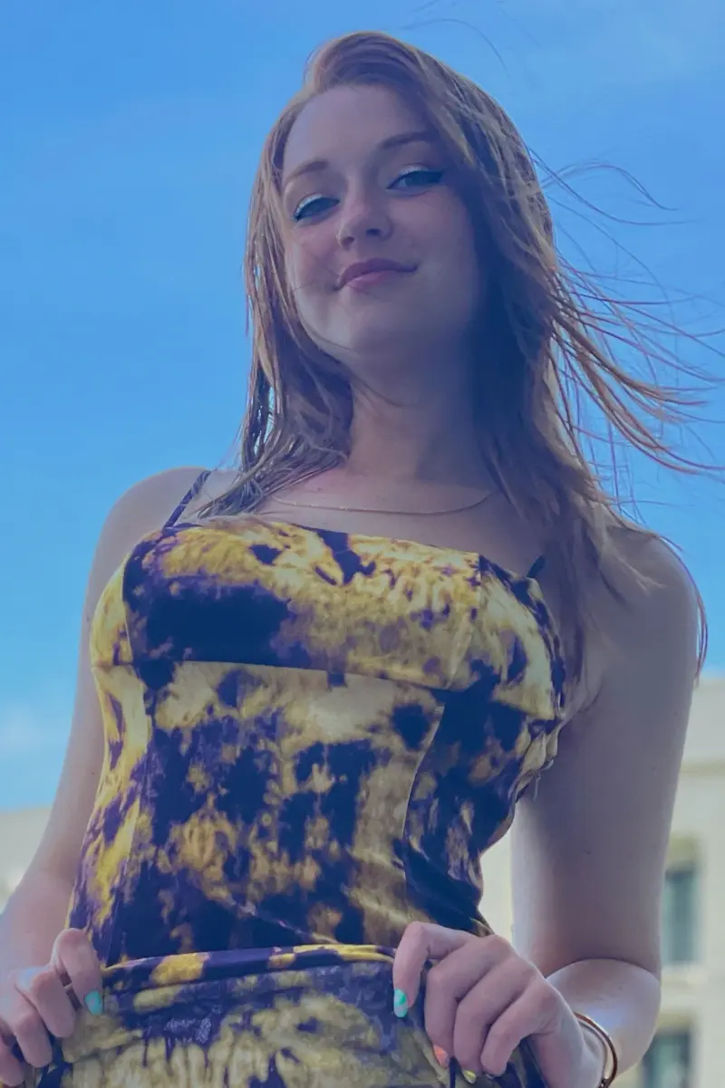 Wwillow (18) female from US - sexting partner