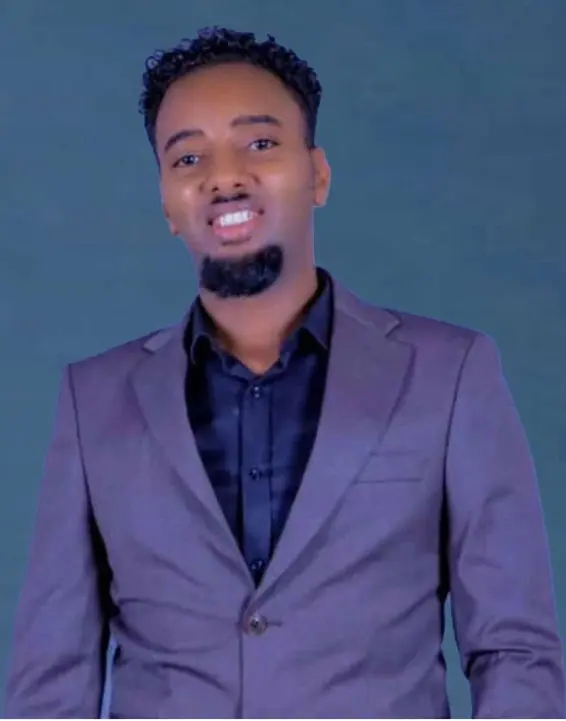 abdihooley (18) male from MC - sexting partner