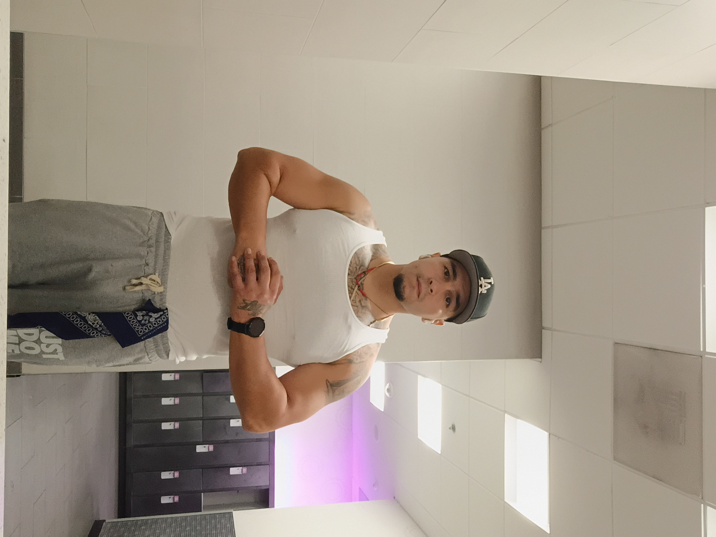 adrianjrgee289 from US