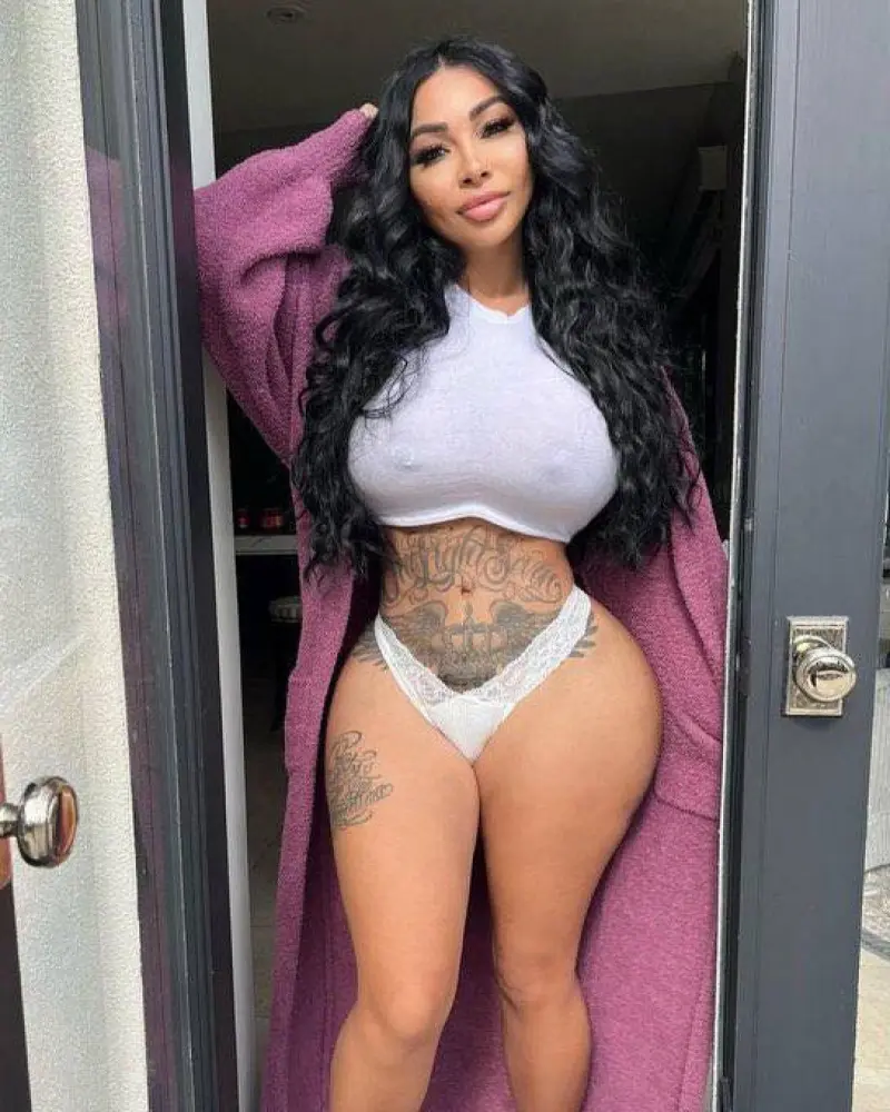 amhutnet (18) female from US - sexting partner