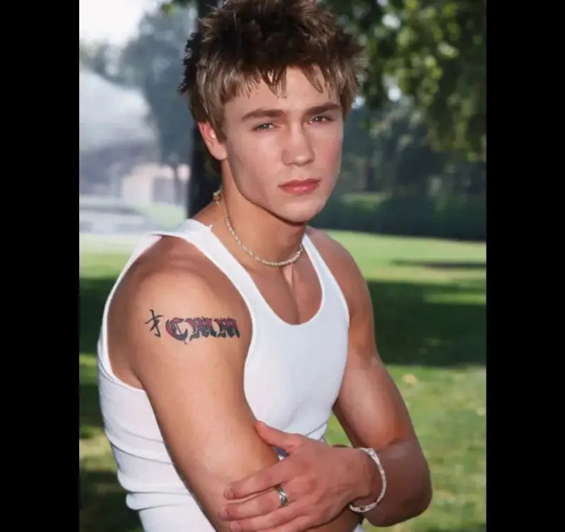 andrewsteele83 from US