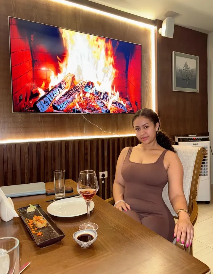 annwood00001 from US