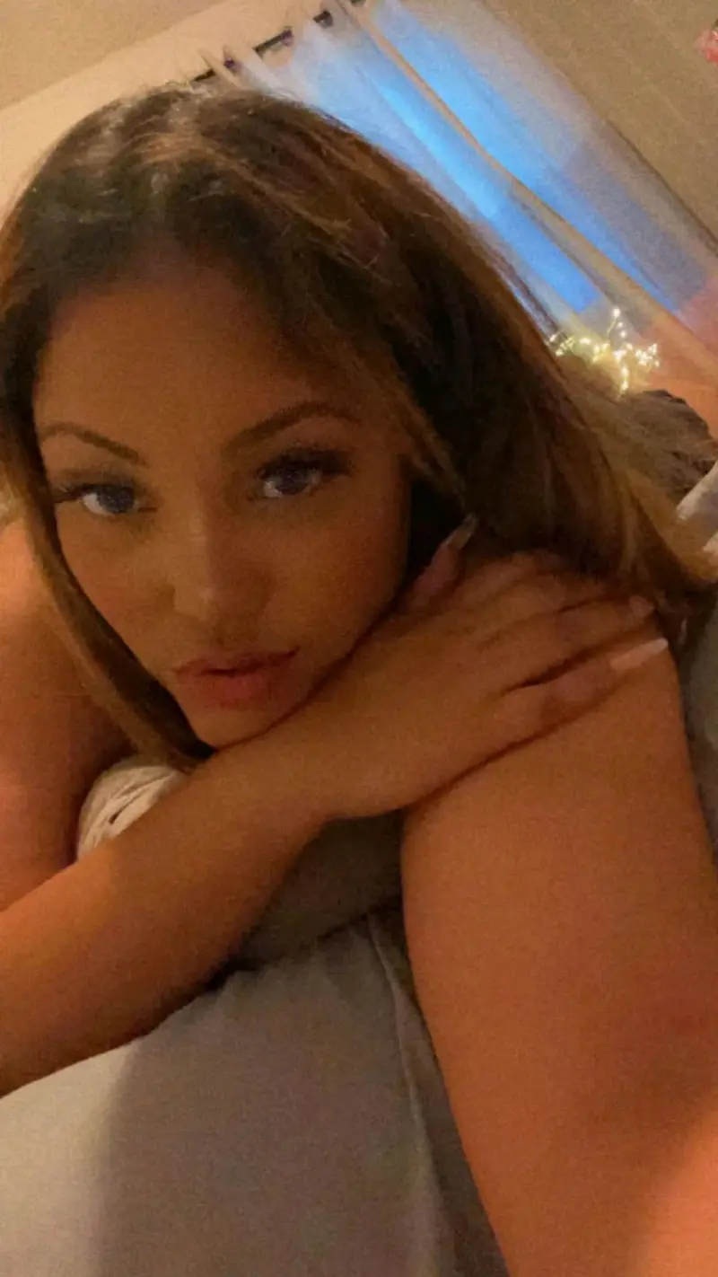 arry (18) female from US - sexting partner