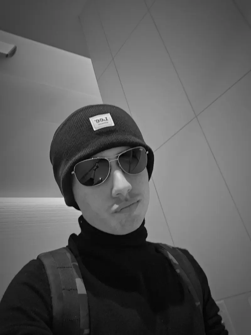 artinsenna1998 from US