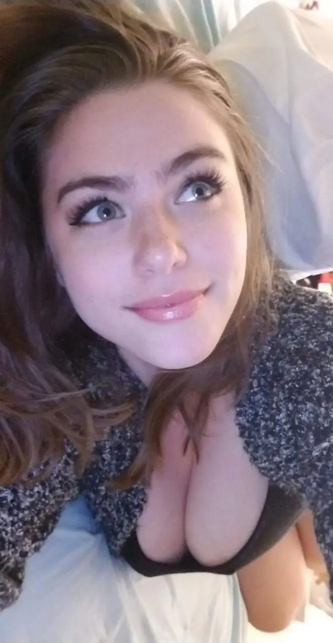 ashley183 (26) female from US - sexting partner